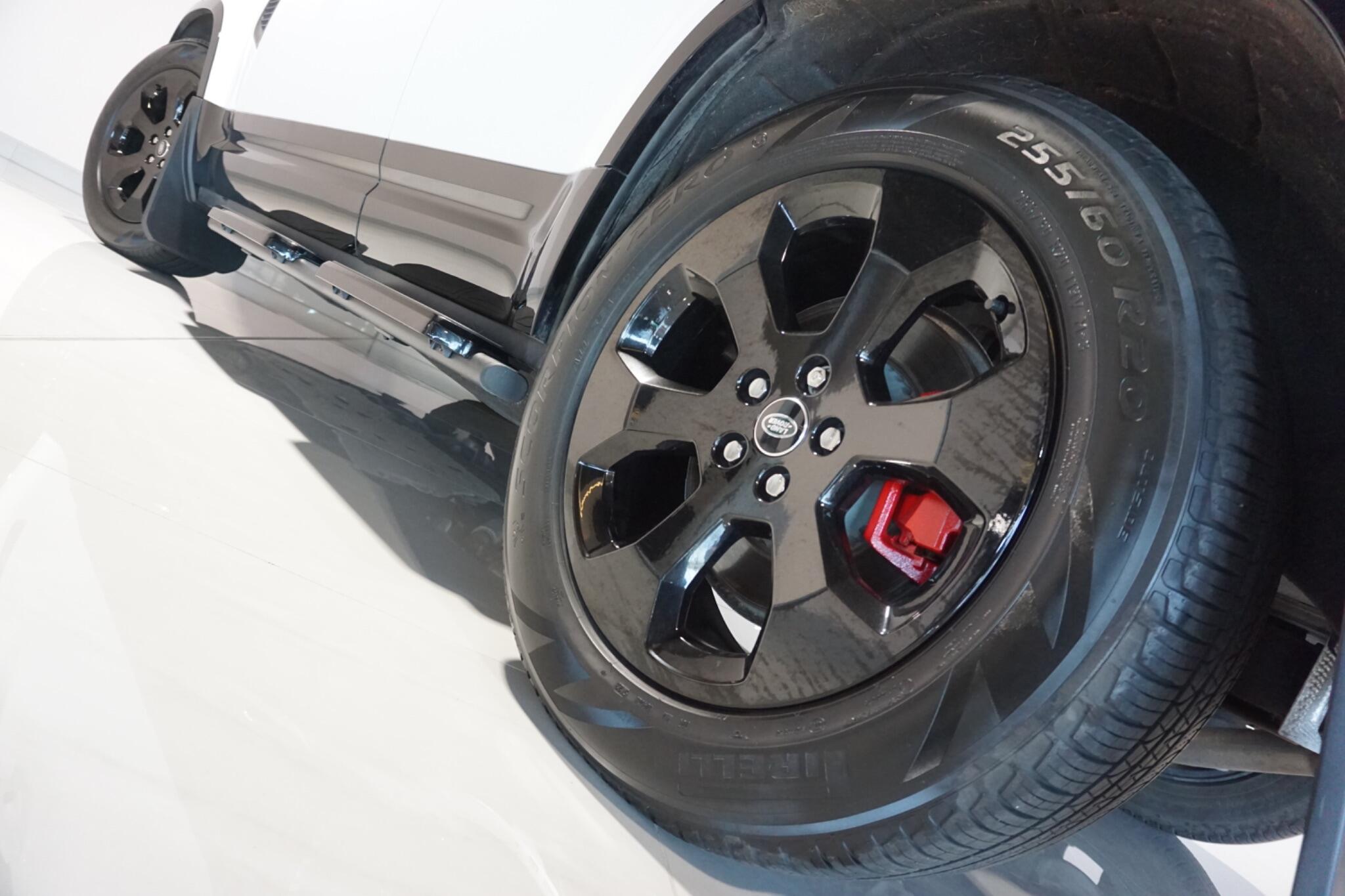 Land Rover Defender 110 2.0 P400e 15.4kWh X-Dynamic HSE SUV 5dr Petrol Plug-in Hybrid Auto 4WD Euro 6 (s/s) (404 ps)